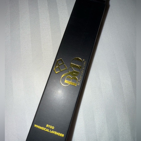 Be your own desire eyeshadow wand in whimsical lavender new in box - Picture 8 of 8